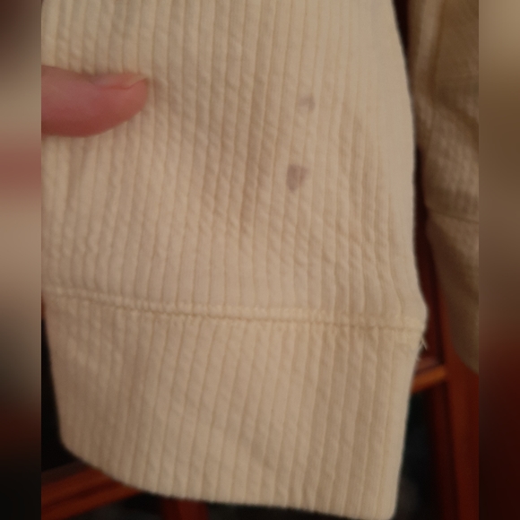 Beautiful Lightweight Butter Yellow Zip-Up Sweater Fits M/L - Picture 4 of 7